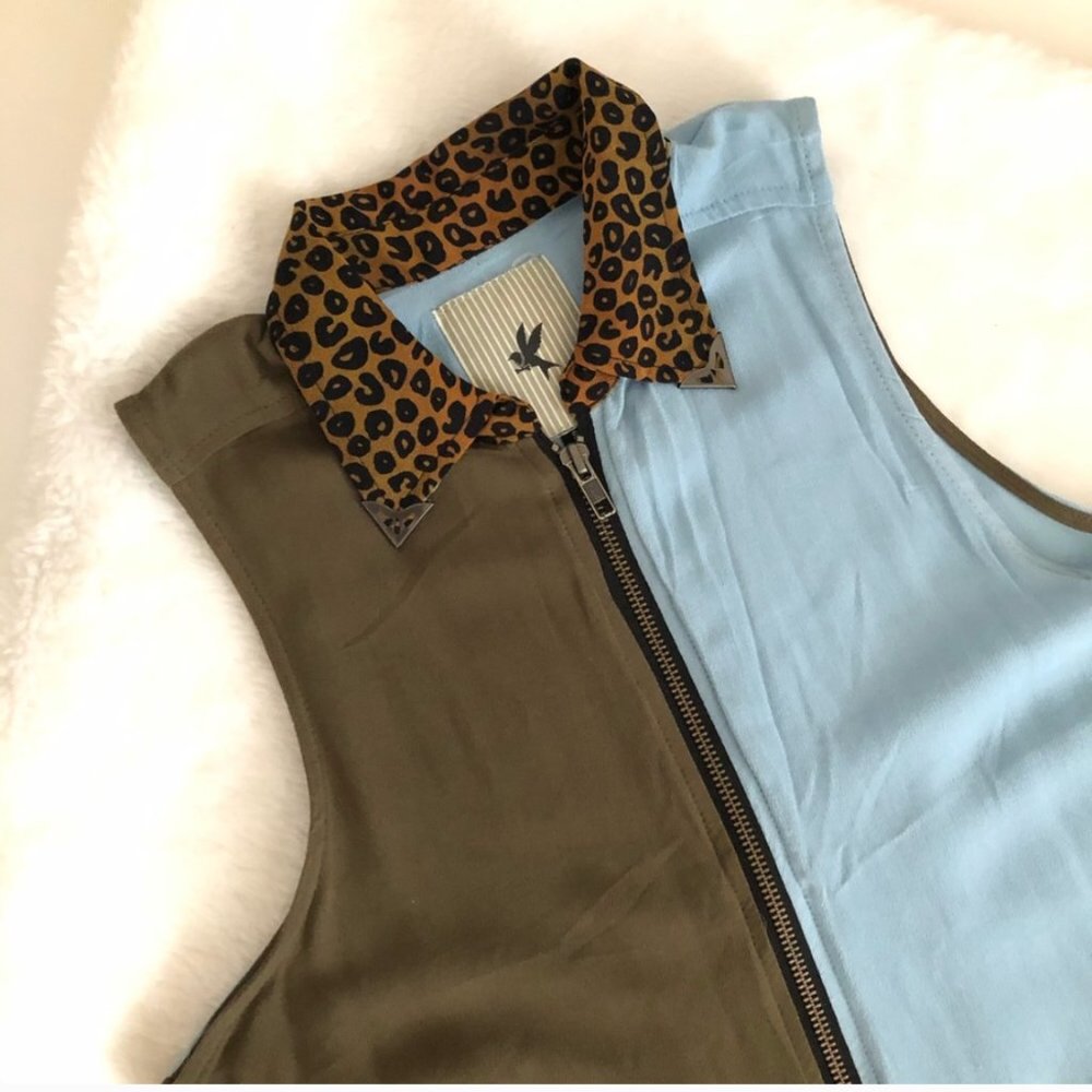 Leopard Collar Sleeveless Pointed Asymmetrical Zipper Top